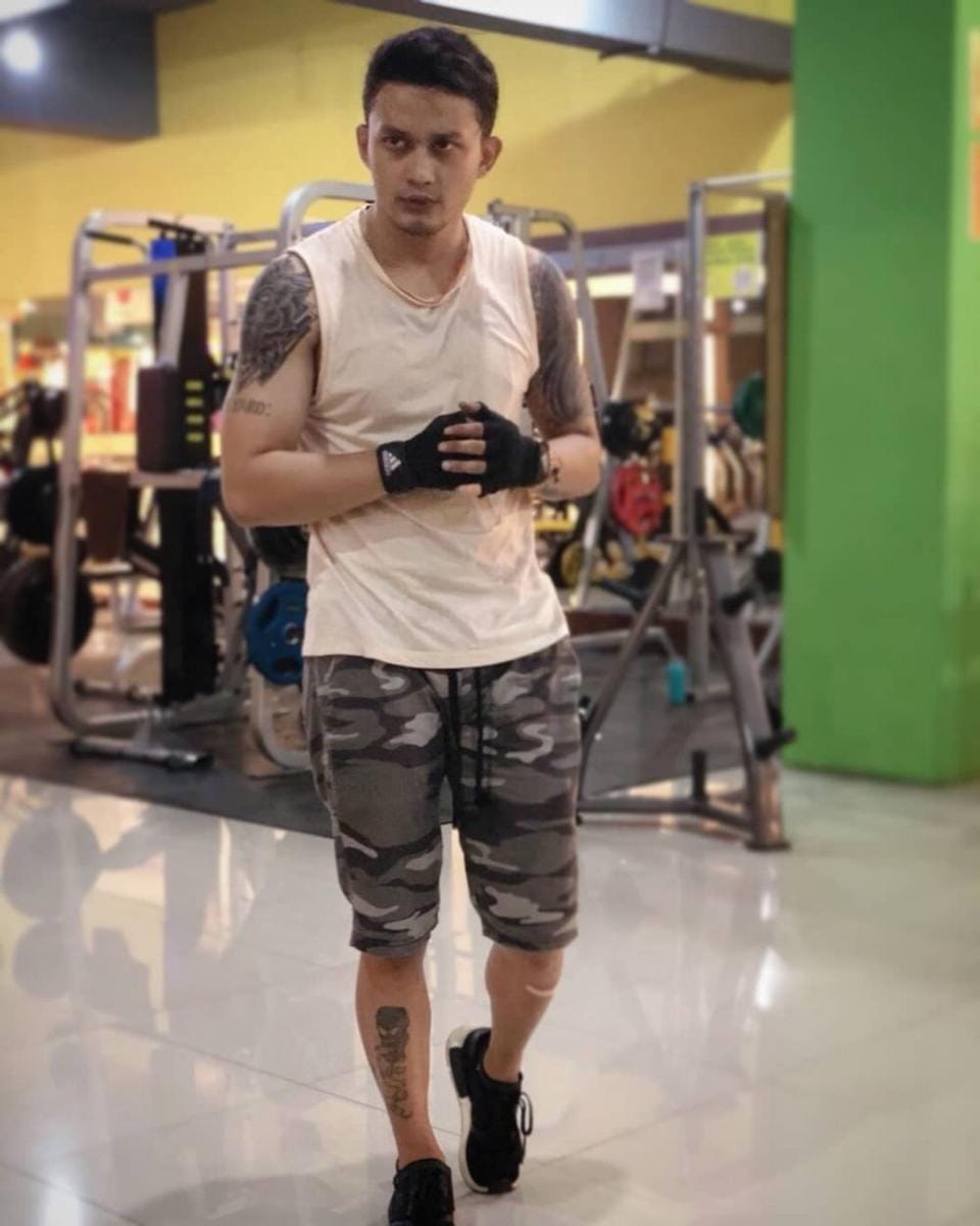 Instagram.com/adhipawitra