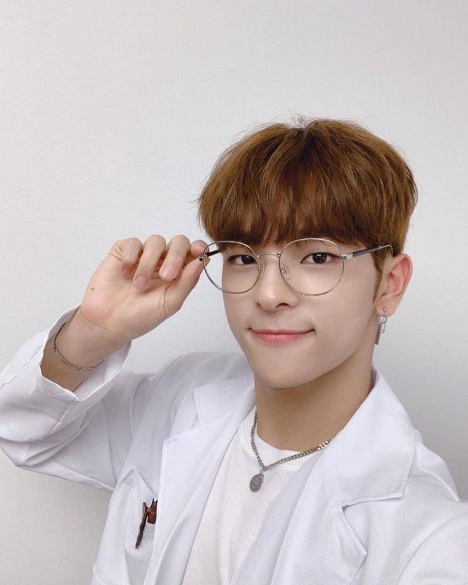 Instagram.com/realstraykids