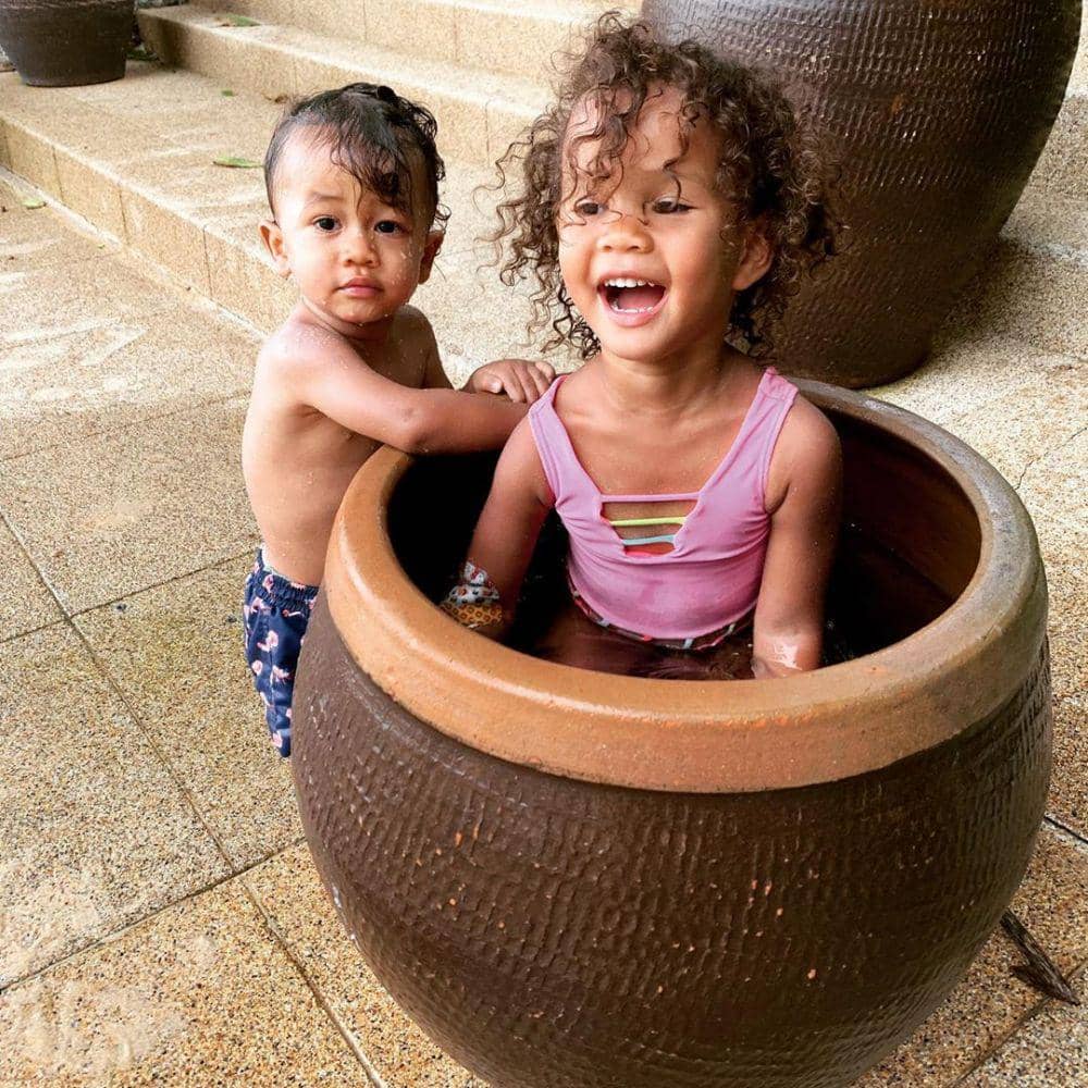 instagram.com/chrissyteigen