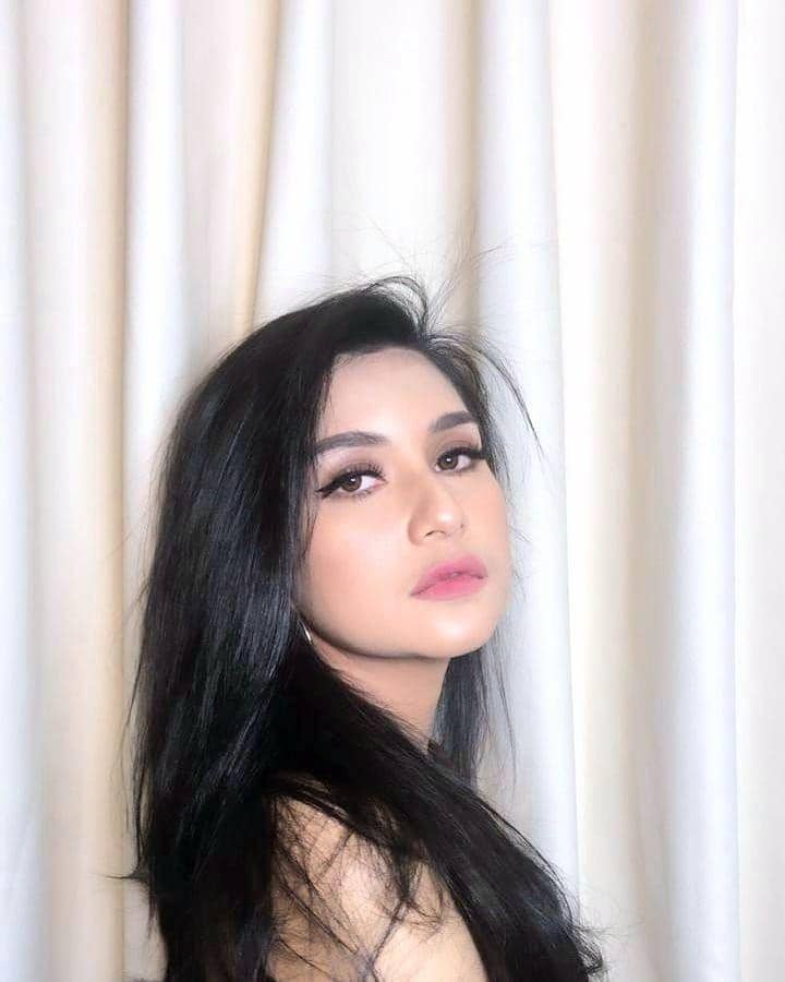 Instagram.com/bibiancaliza