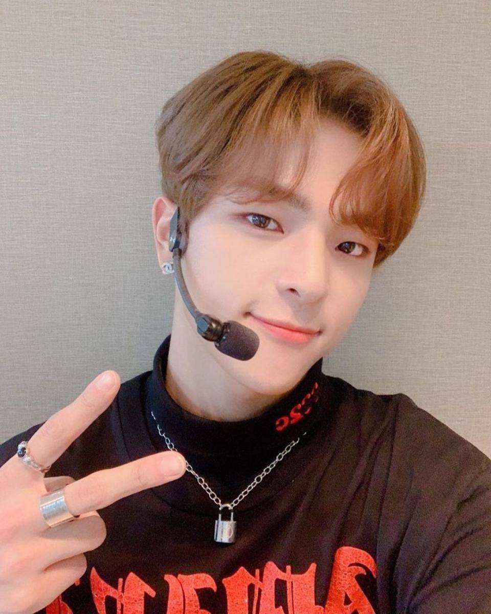 Instagram.com/realstraykids
