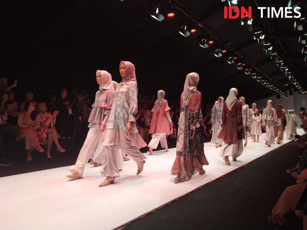 Wearing Klamby di Jakarta Fashion Week 2020. 26 Oktober 2019. IDN Times/Syarifah Noer Aulia