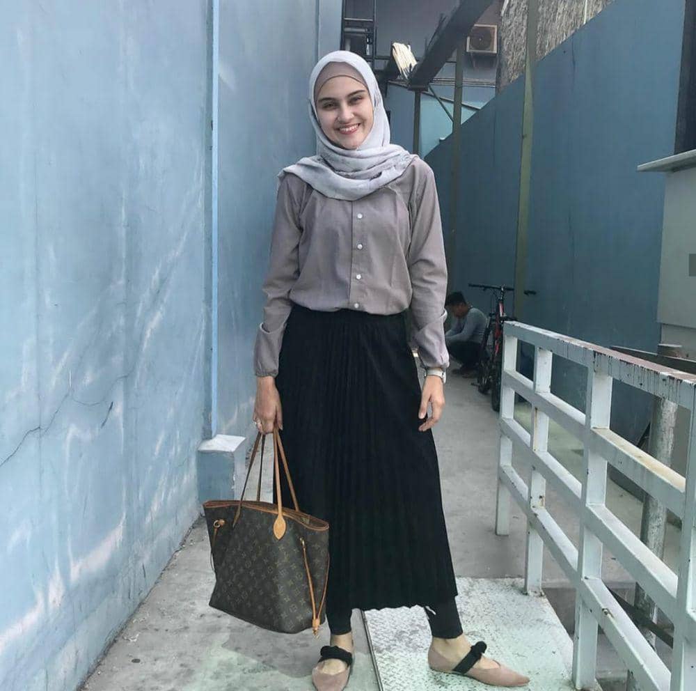 instragam.com/zeezeeshahab