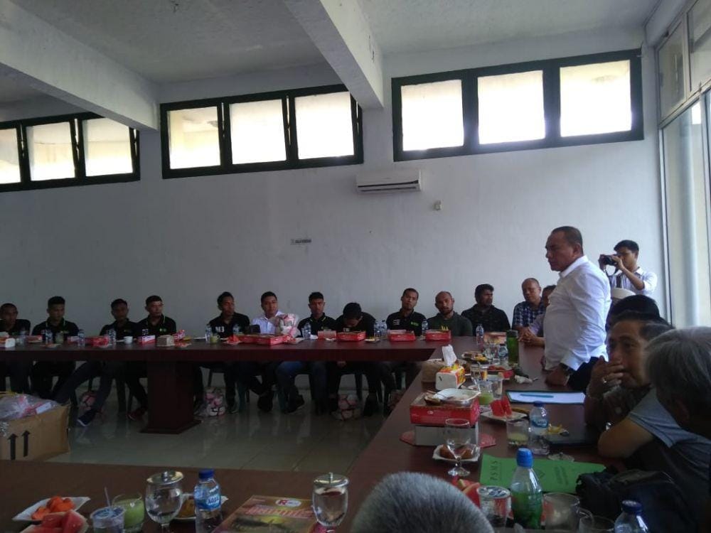 Gubernur Sumut Edy Rahmayadi temui pemain PSMS Medan (IDN Times/Hasudungan)