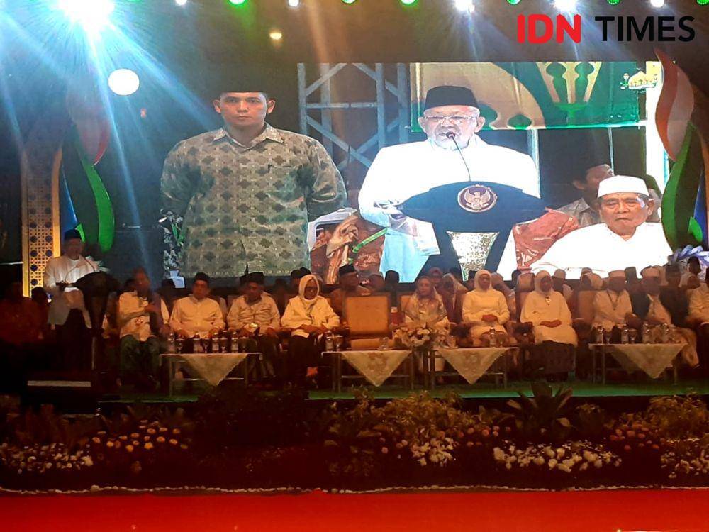 Wakil Presiden KH Ma'ruf Amin memberikan sambutan pada acara SCNC 2019 di Kantor PWNU Jatim, Minggu malam (27/10). IDN Times/Ardiansyah Fajar.