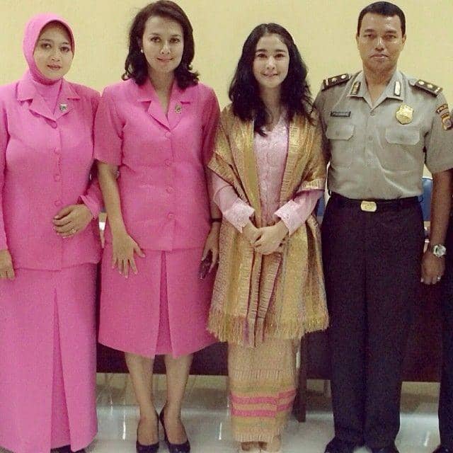 instagram.com/uutpermatasari