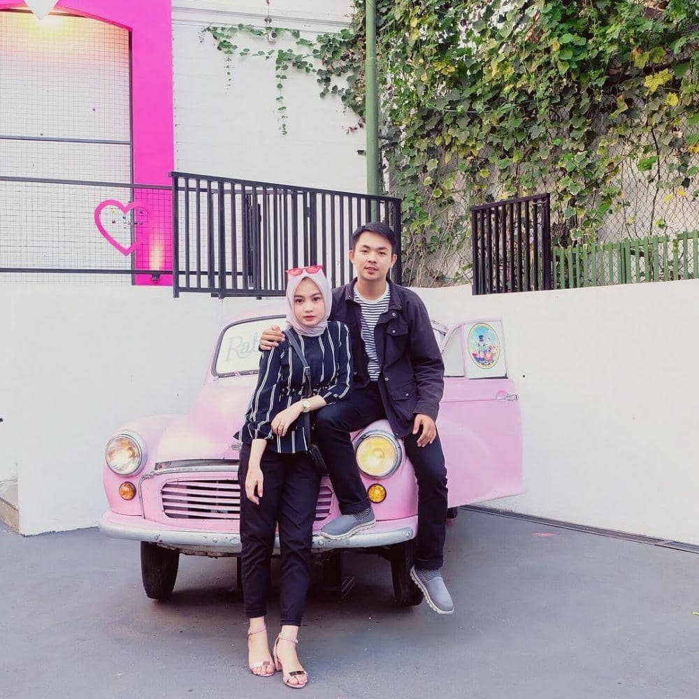 instagram.com/deciadhara