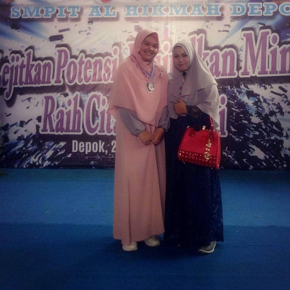 instagram.com/rina.anjelina