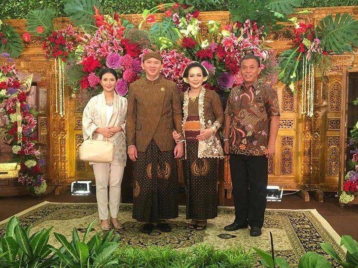 Ahok bersama istri barunya yang tengah mengandung, Puput Nastiti Devi (Instagram.com/prasetyoedimarsudi)