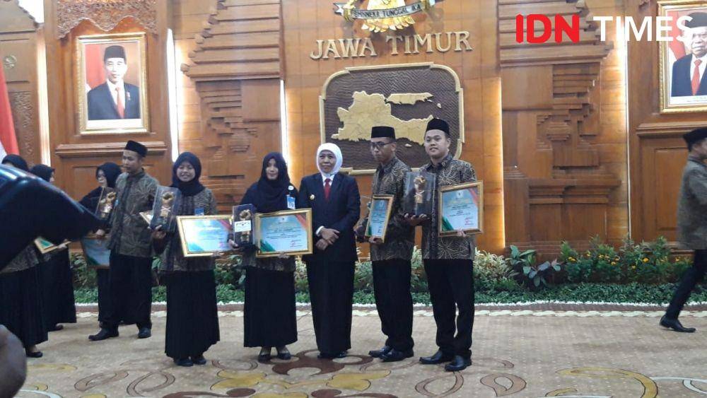 Gubernur Jawa Timur Khofifah Indar Parawansa saat menghadiri upacara peringatan hari Sumpah Pemuda, Senin (28/10).IDN Times/Ardiansyah Fajar