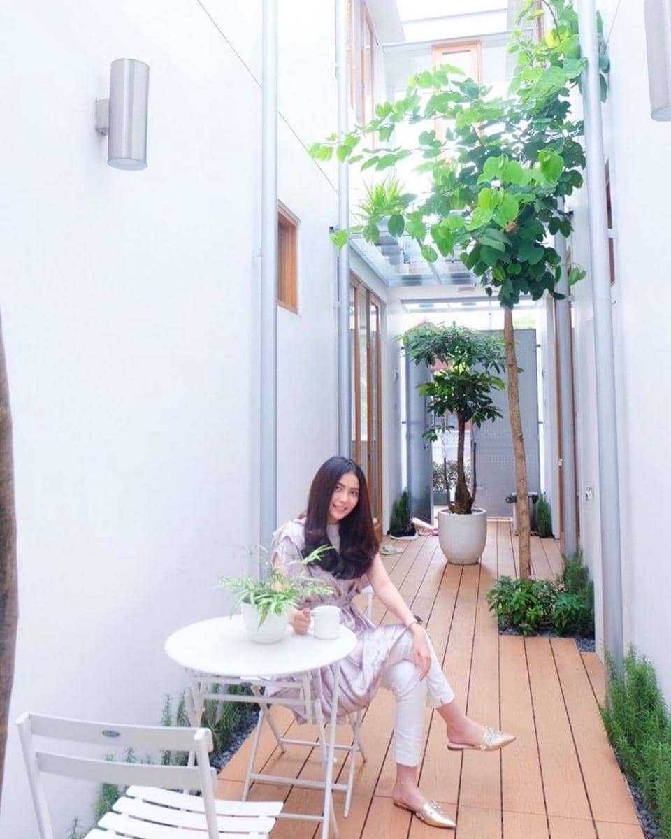 instagram.com/rheinyoctavia