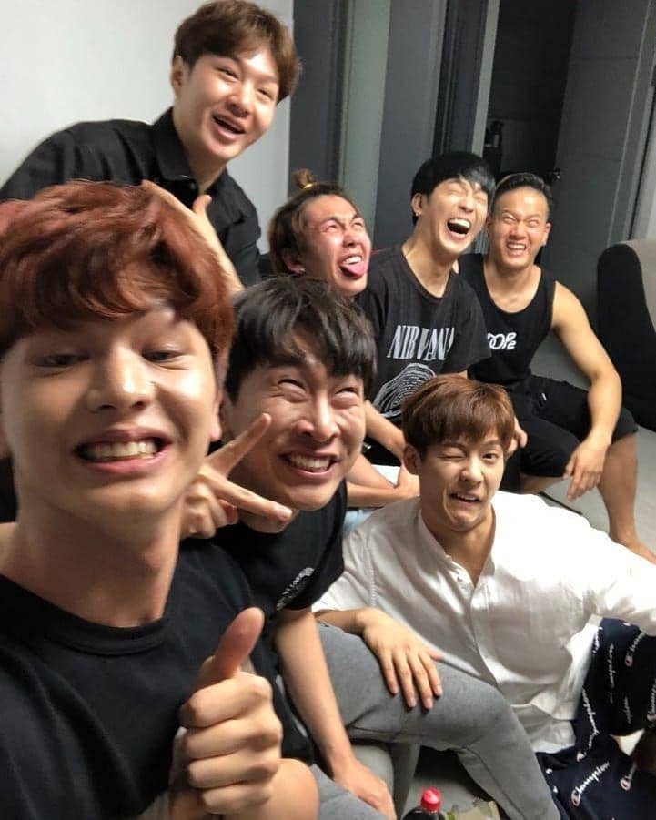 instagram.com/btob_silver_light