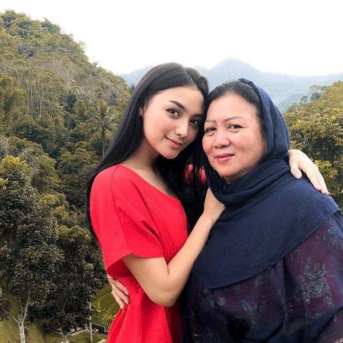 Instagram.com/yanny_christiany