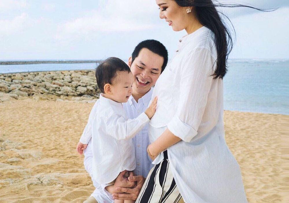 Instagram.com/devinahermawan