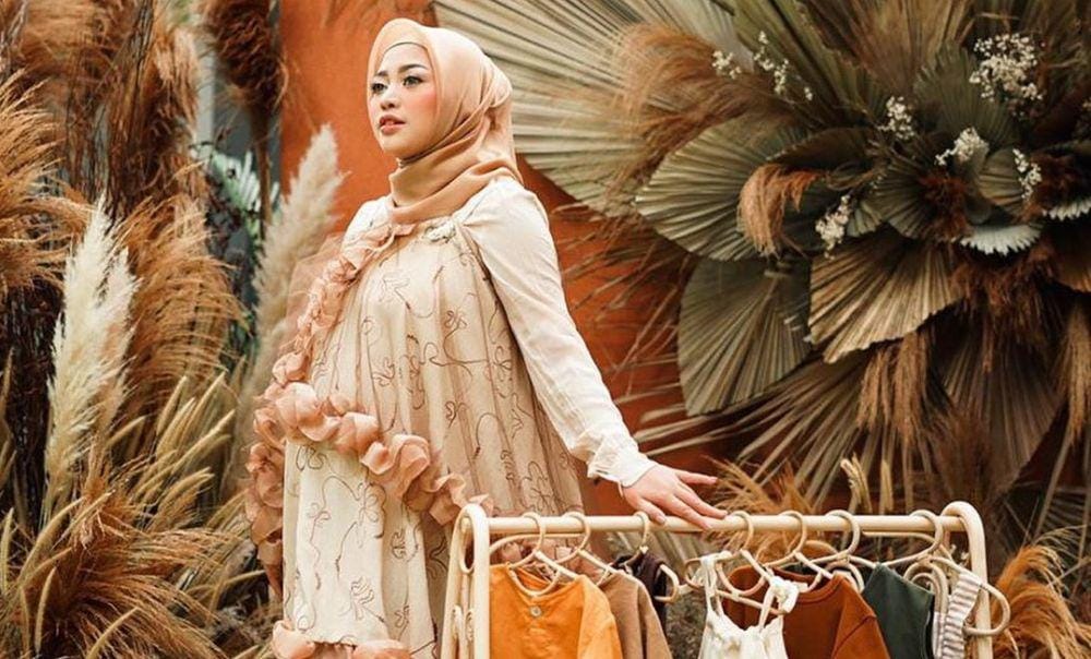 instagram.com/rachelvennya