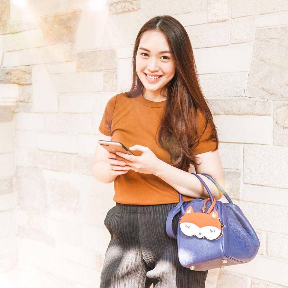 Instagram.com/vanialarissa