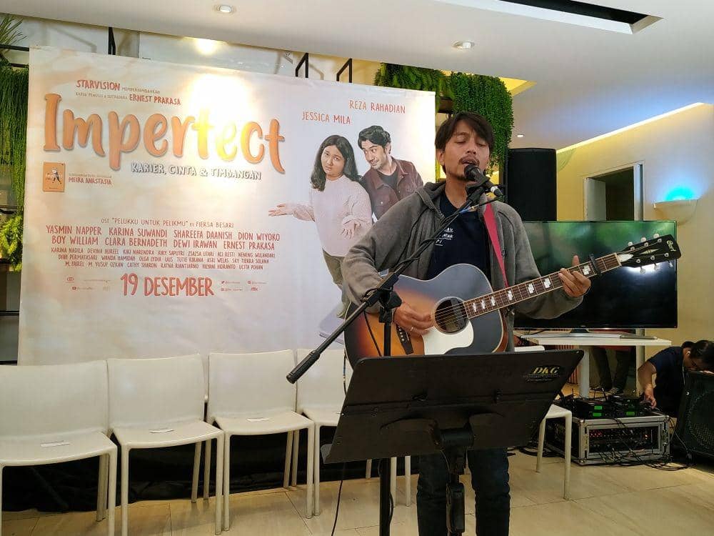 Fiersa Besari pengisi soundtrack film "Imperfect: Karir, Cinta & Timbangan". 29 Oktober 2019. IDN Times/ Nadia Umara
