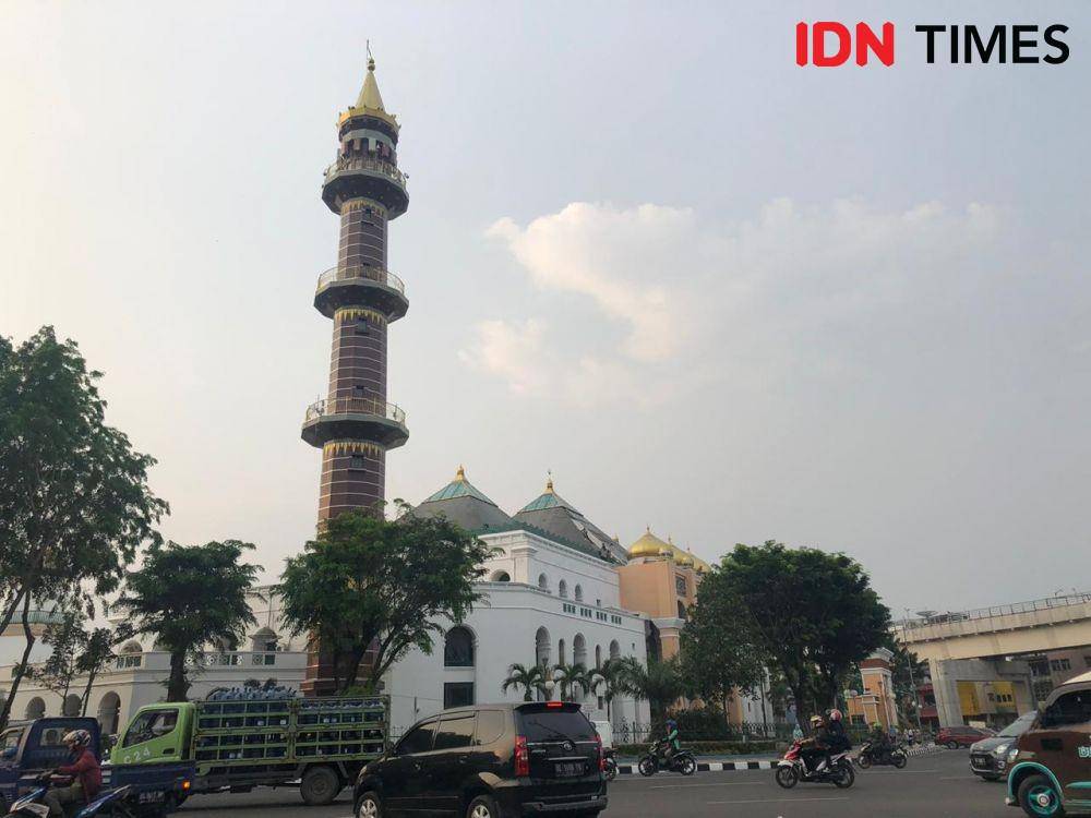 Langit Kota Palembang Kembali Cerah diseputaran Masjid Agung Palembang (IDN Times/Rangga Erfizal)
