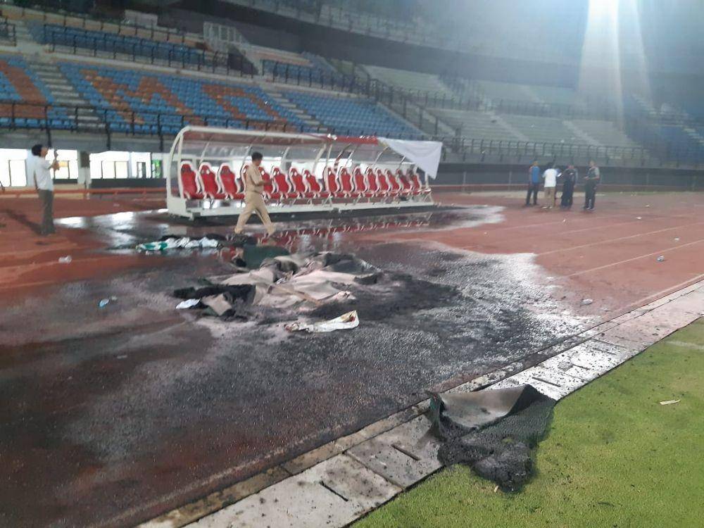 Suasana di Gelora Bung Tomo setelah kerusuhan. Dok.IDN Times/Istimewa