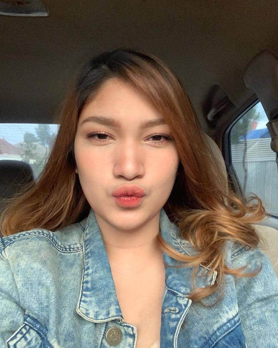 instagram.com/lunarivory