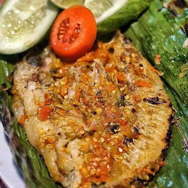 instagram.com/rm_aroma_makassar