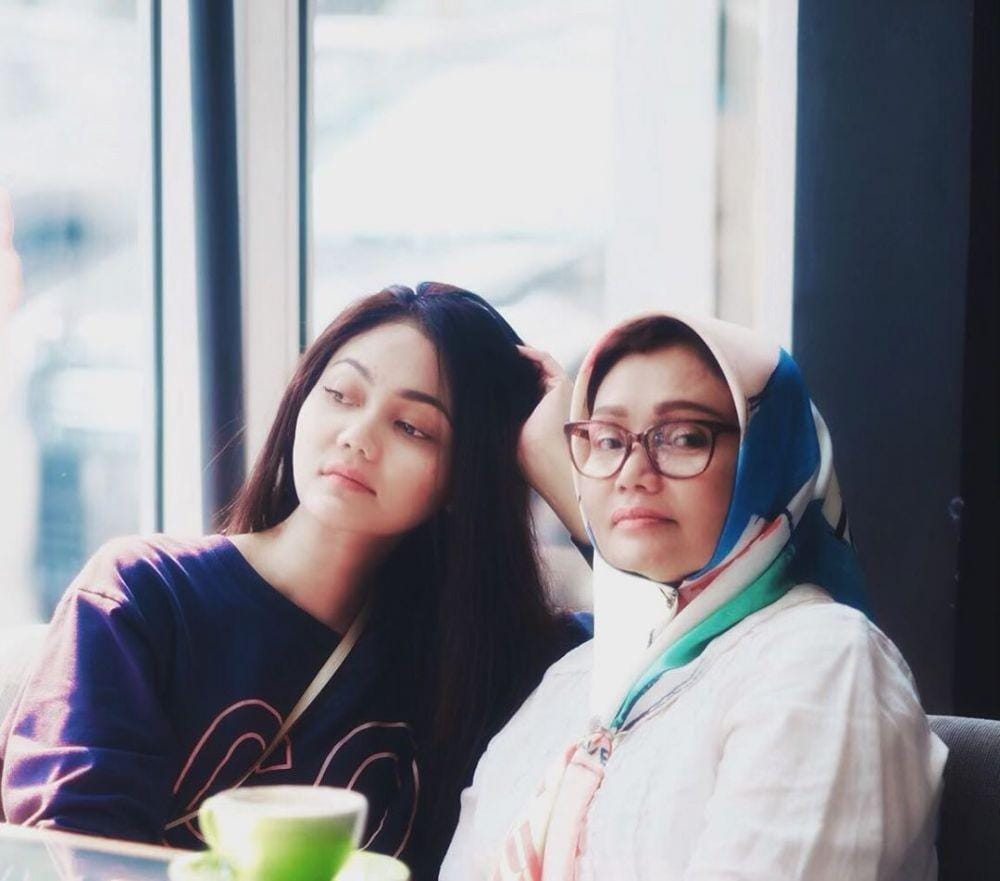 Instagram.com/rinanose16