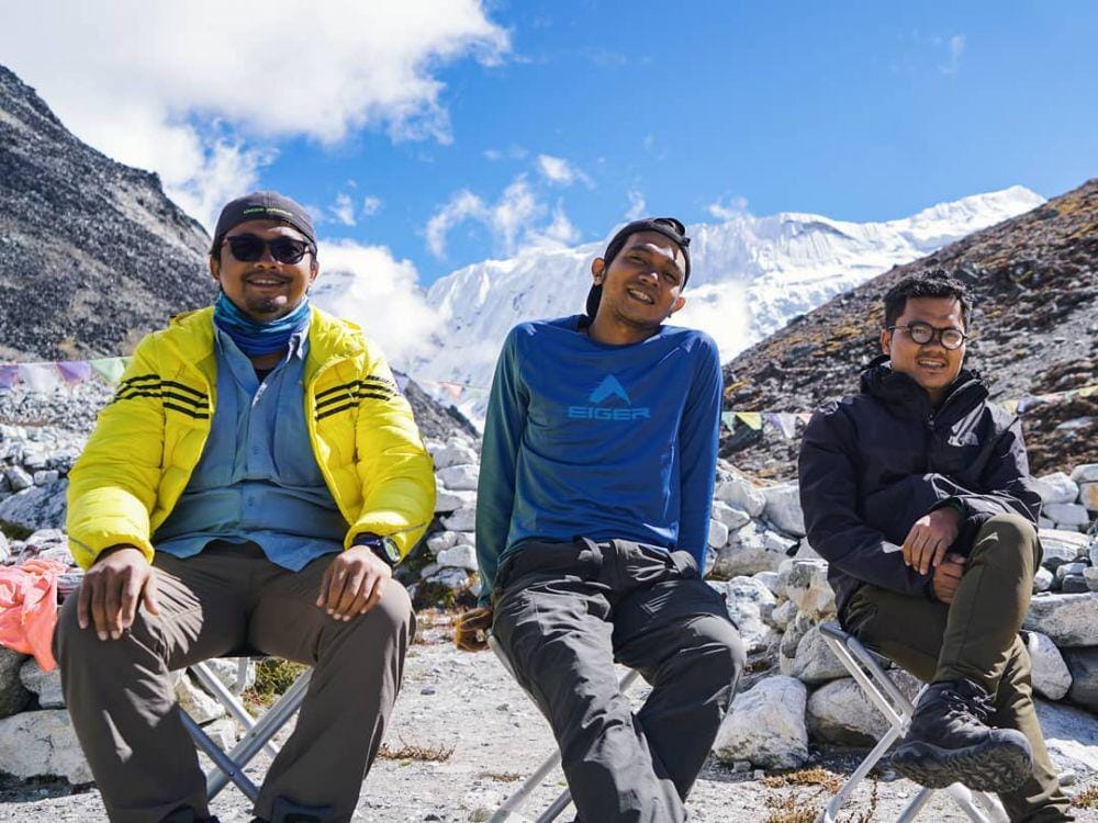 instagram.com/dzawin_nur