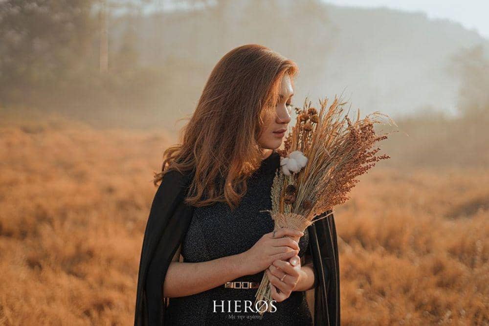 instagram.com/lunarivory