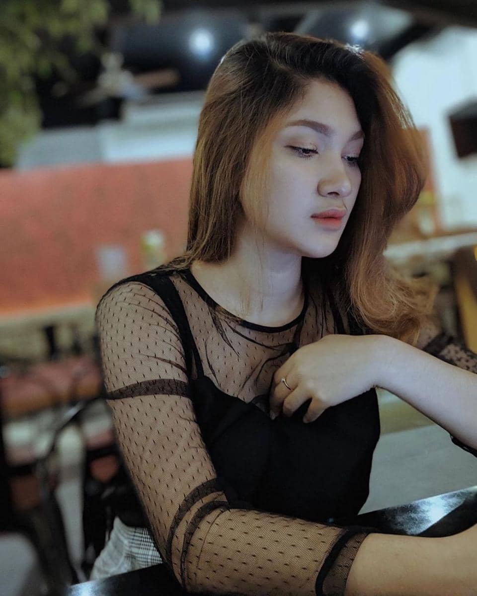 instagram.com/lunarivory