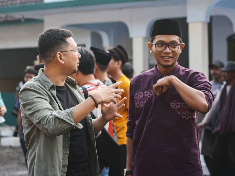 instagram.com/dzawin_nur