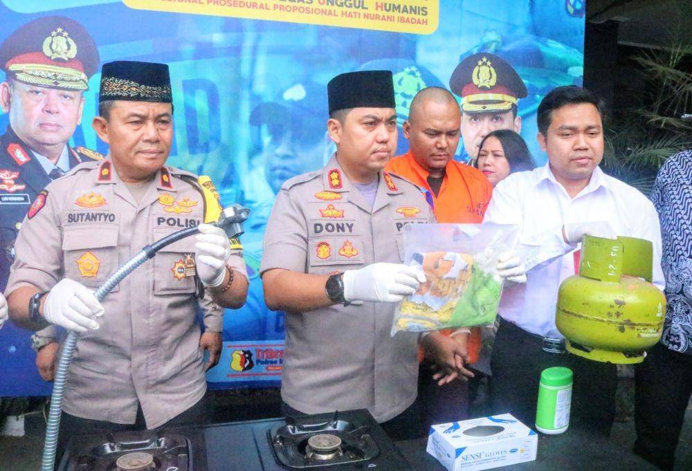 Polres Malang Kota melakukan press rilis di halaman Mapolres Malang Kota, Jumat (1/11) IDN Times/ Alfi Ramadana