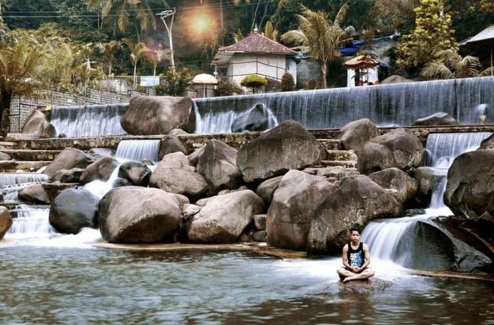 instagram.com/cancanqiau