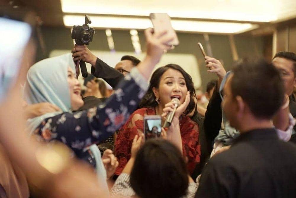 instagram.com/astridbasjar