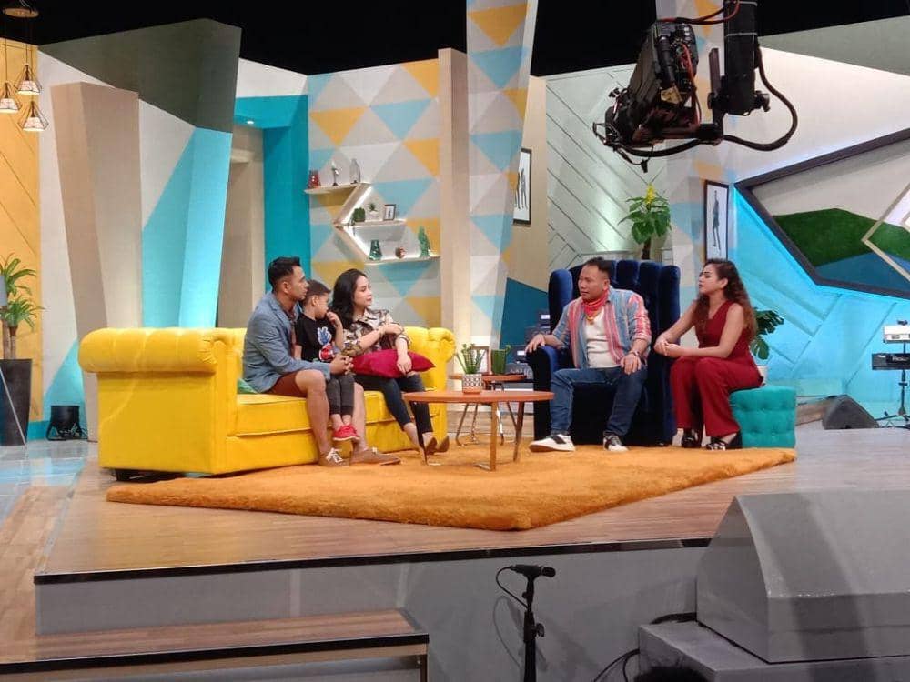 Instagram.com/vickyprasetyo777