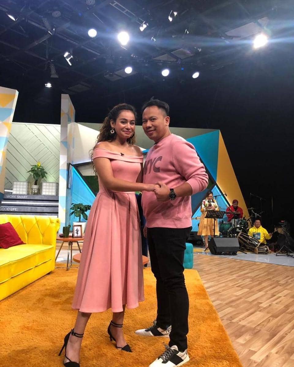 Instagram.com/vickyprasetyo777