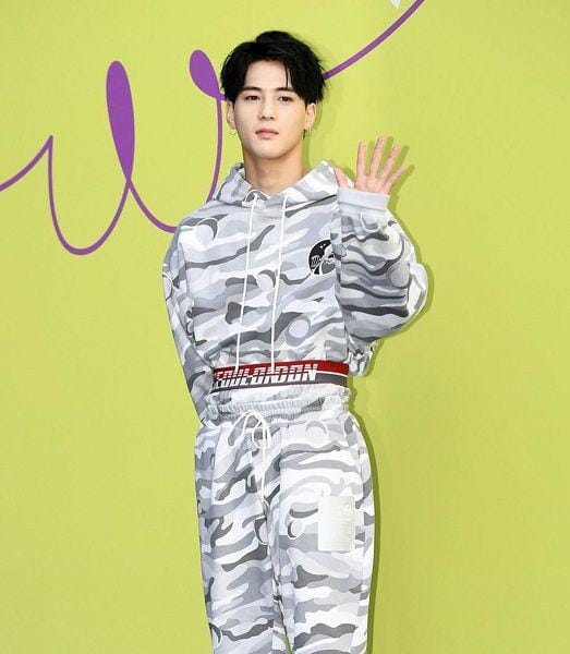 instagram.com/baekjin_coffeestain