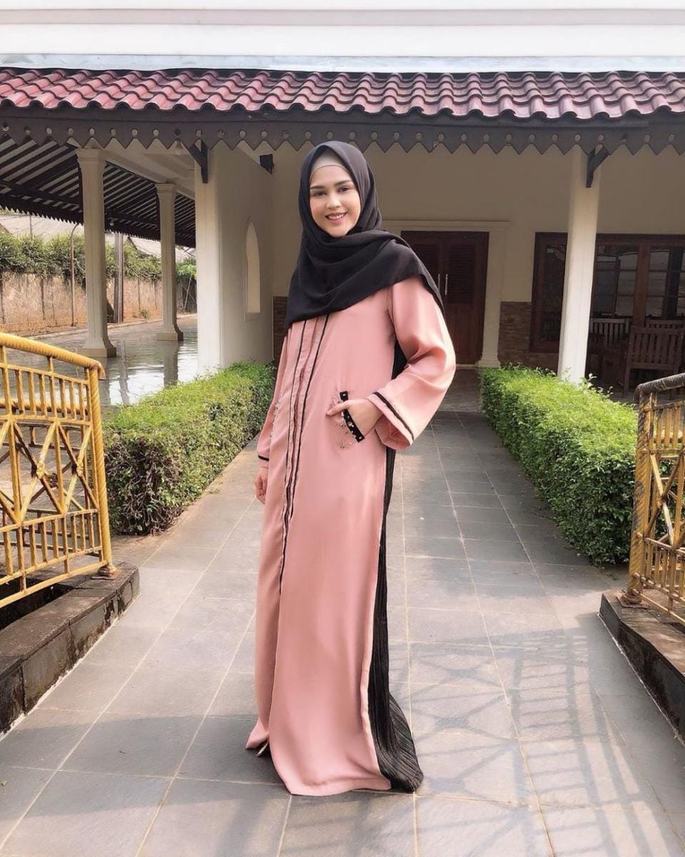 Instagram/cutratumeyriska