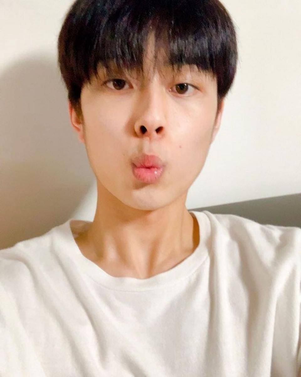 instagram.com/official_yooseonho
