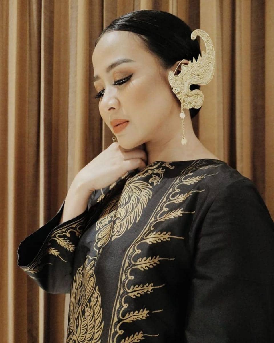 instagram.com/astridbasjar