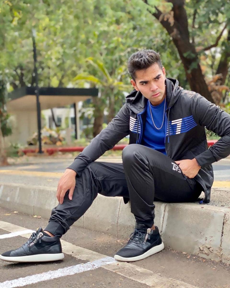 instagram.com/aeroaswar