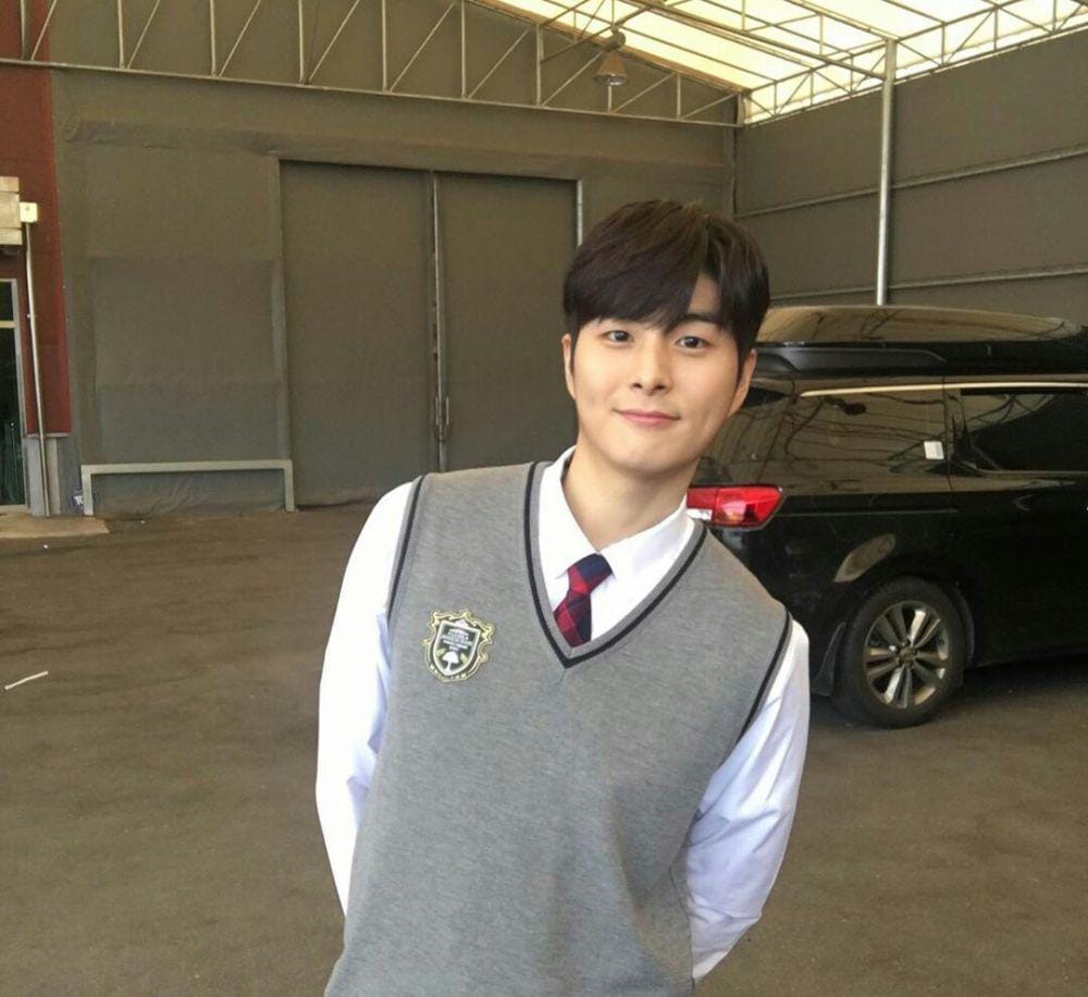 Instagram.com/jrjswn