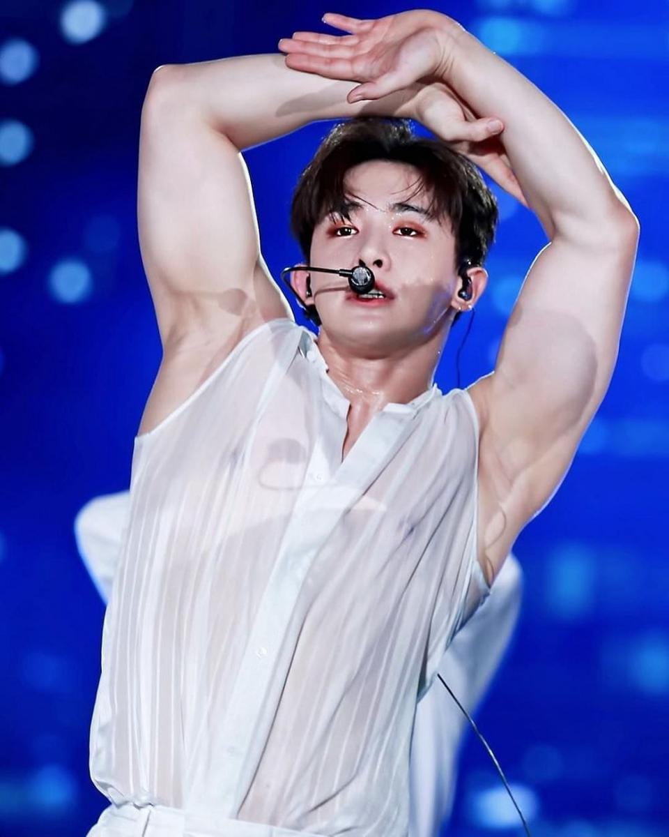 instagram.com/shin.wonho