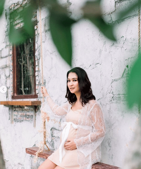 instagram.com/annekejd