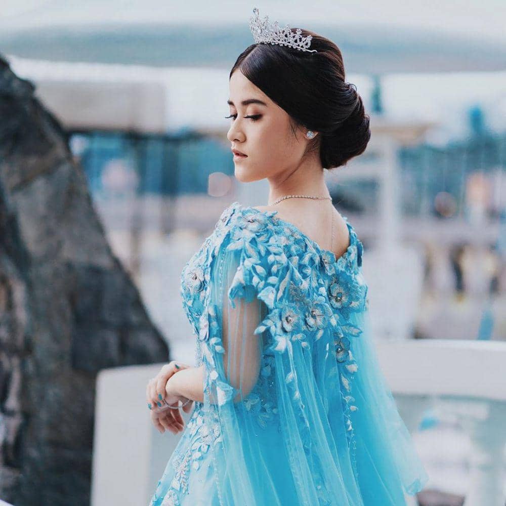 Instagram.com/ashirazamita