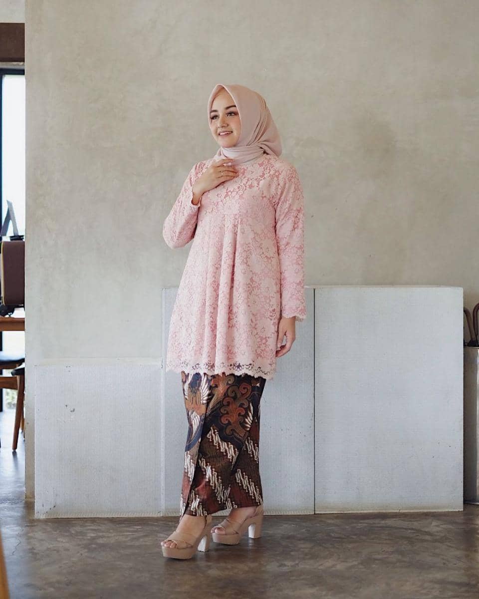 instagram.com/antikarifani