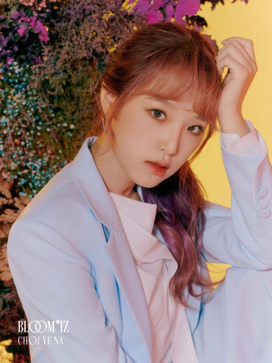 twitter.com/official_izone