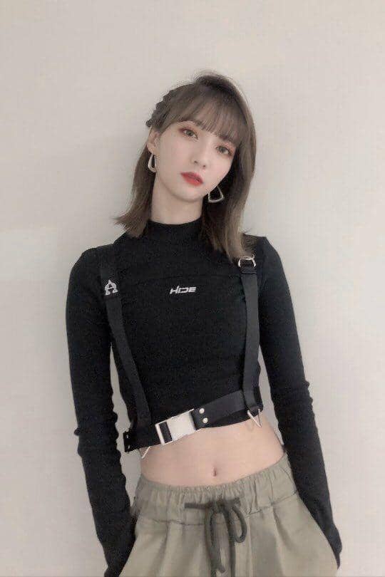 twitter.com/8_OHMYGIRL