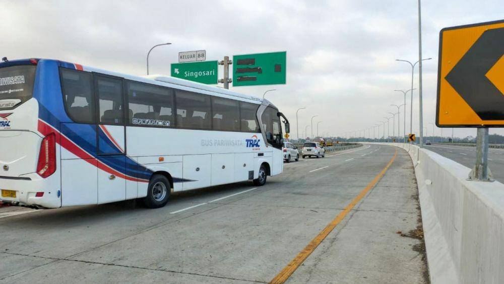 Kendaraan sudah mulai melewati ruas tol Singosari-Pakis. Dok. Humas Jasa Marga