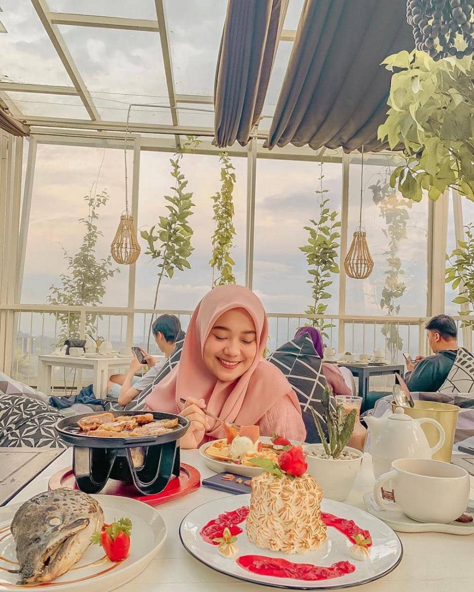 Instagram.com/shafirasas