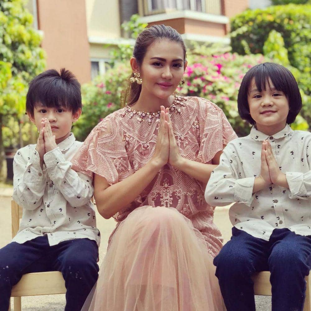 Instagram.com/julianamoechtar